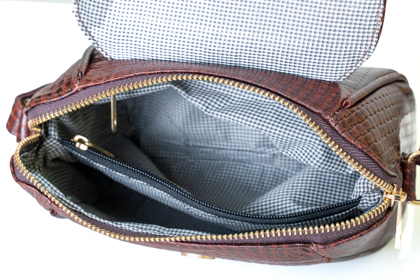 Green Hide Ilisha Leather Ladies Sling Bag